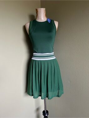 Saungkuai Emerald Green Sleeveless Dress with Mesh Paneling